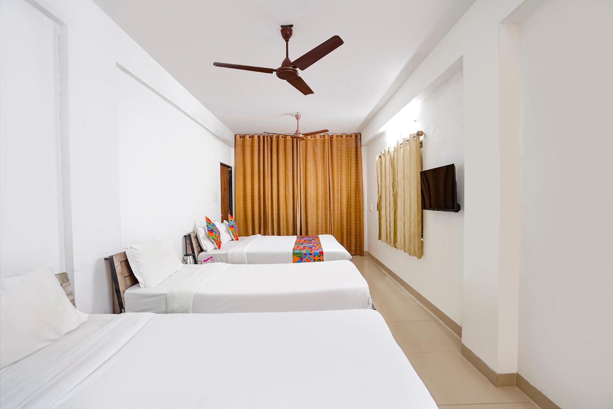Fabhotel Relax Gandhinagar Ngoại thất bức ảnh
